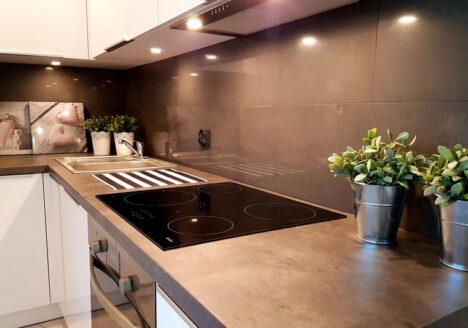 Instalare/montare hota